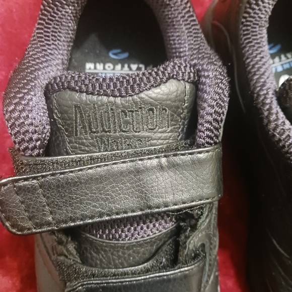 Brooks Addiction Walker Men's Size 7.5 Color" Black Pre-owned - Picture 10 of 12